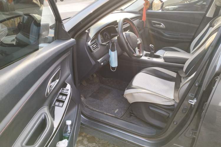 Used CHANGAN OSHAN X7 2021 1.5T Manual Luxury Version Driver Seat