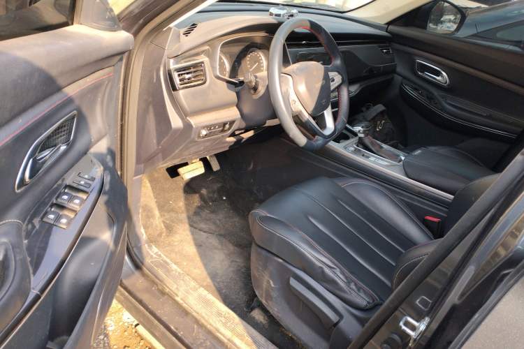 Used CHANGAN OSHAN X7 2021 1.5T Automatic Luxury Version Driver Seat