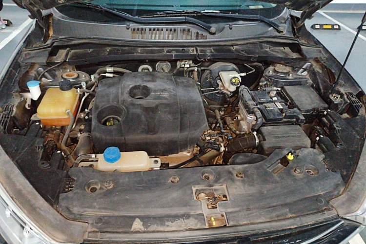 Used CHANGAN OSHAN X7 2021 1.5T Automatic Luxury Version Engine Bay