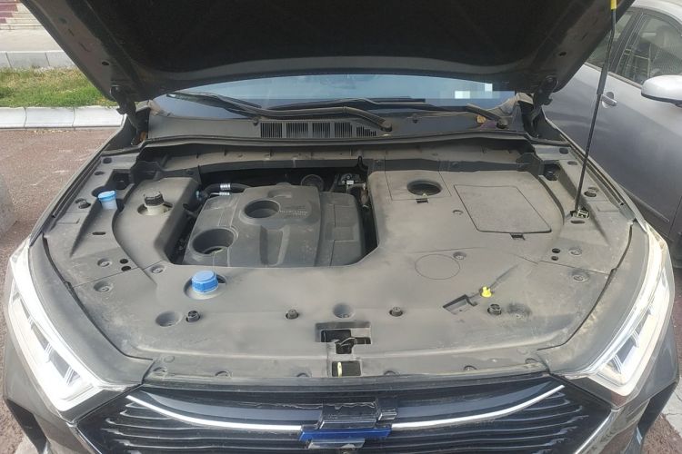 Used CHANGAN OSHAN X7 2021 1.5T Space Freedom Edition with Automatic Parking and Facial Recognition Engine Bay
