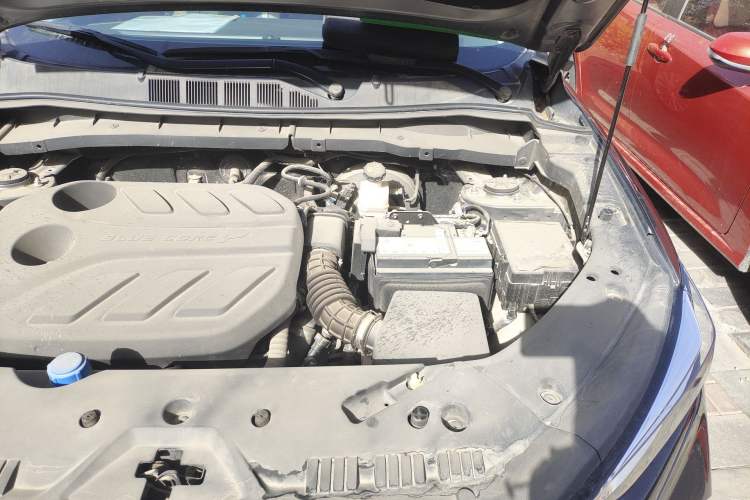 Used CHANGAN OSHAN X7 2021 1.5T Automatic Luxury Model Engine Bay Left