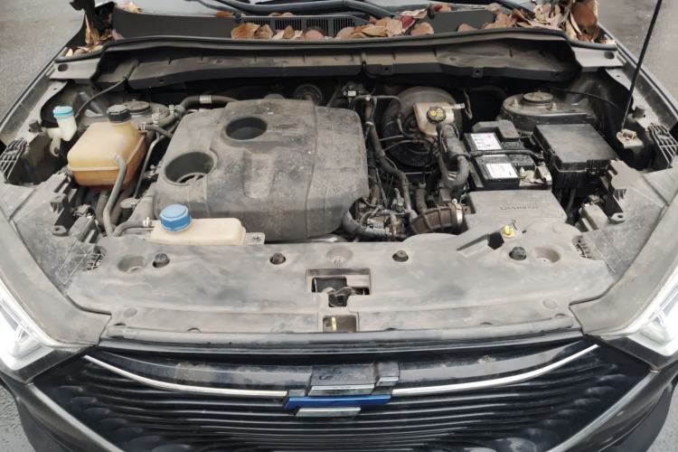 Used CHANGAN OSHAN X7 2021 1.5T Automatic Luxury Version Engine Bay