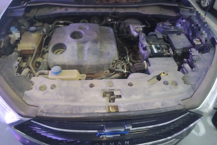 Used CHANGAN OSHAN X7 2021 1.5T Automatic Luxury Version Engine Bay