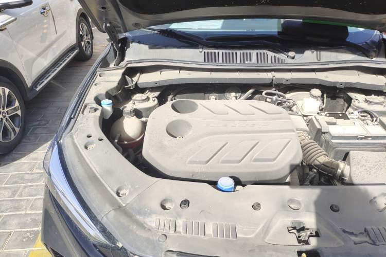 Used CHANGAN OSHAN X7 2021 1.5T Automatic Luxury Model Engine Bay Right