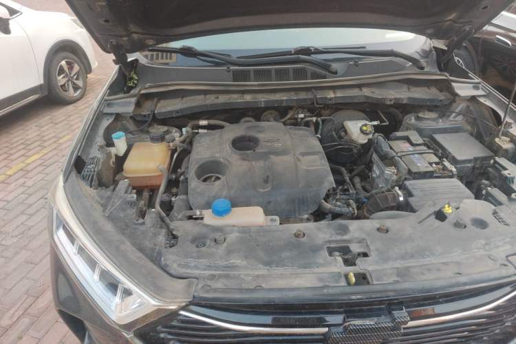 Used CHANGAN OSHAN X7 2021 1.5T Automatic Luxury Model Engine Bay Right