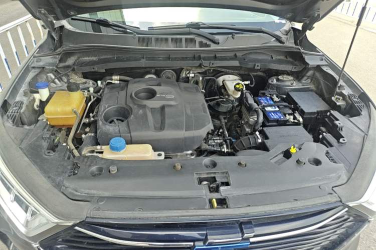 Used CHANGAN OSHAN X7 2021 1.5T Automatic Luxury Model Engine Bay