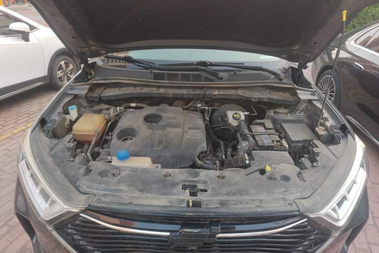 Used CHANGAN OSHAN X7 2021 1.5T Automatic Luxury Model Engine Bay