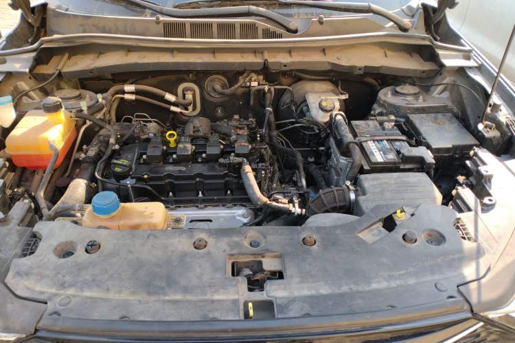 Used CHANGAN OSHAN X7 2021 1.5T Automatic Luxury Version Engine Bay