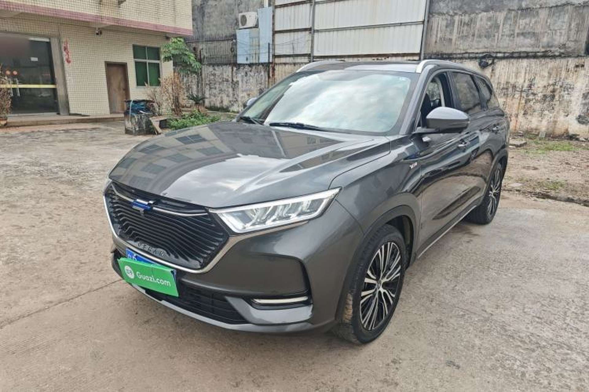Used CHANGAN OSHAN X7 2021 1.5T Automatic Luxury Model Front Left 45 Deg