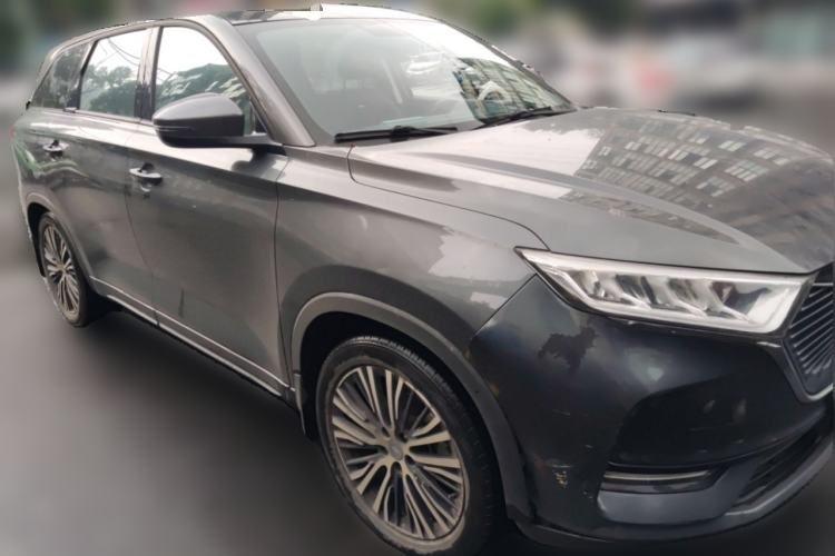 Used CHANGAN OSHAN X7 2021 1.5T Automatic Luxury Version Front Right 45 Deg