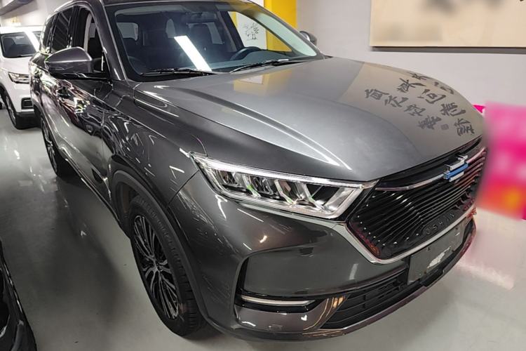 Used CHANGAN OSHAN X7 2021 1.5T Automatic Luxury Version Front Right 45 Deg
