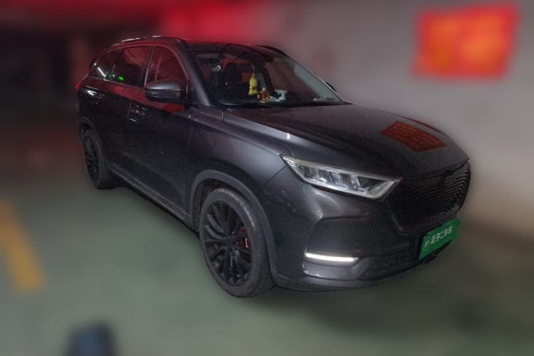 Used CHANGAN OSHAN X7 2021 1.5T Automatic Luxury Model Front Right 45 Deg