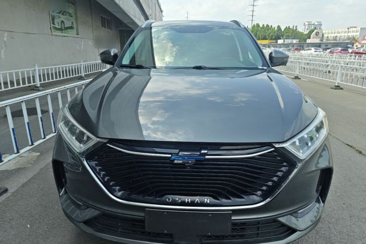 Used CHANGAN OSHAN X7 2021 1.5T Automatic Luxury Model Front