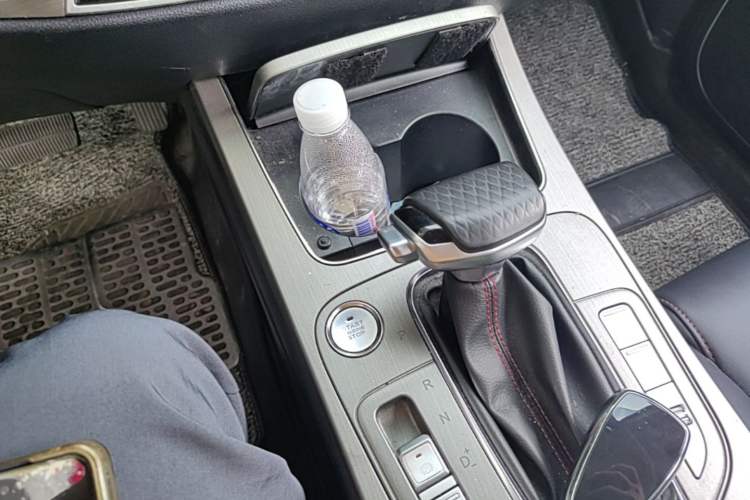 Used CHANGAN OSHAN X7 2021 1.5T Automatic Geeker Edition Gear Lever