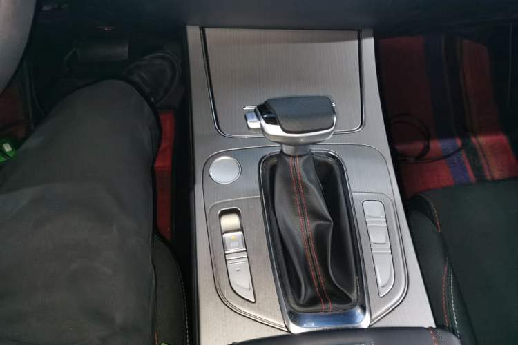 Used CHANGAN OSHAN X7 2021 1.5T Automatic Elite Edition Gear Lever