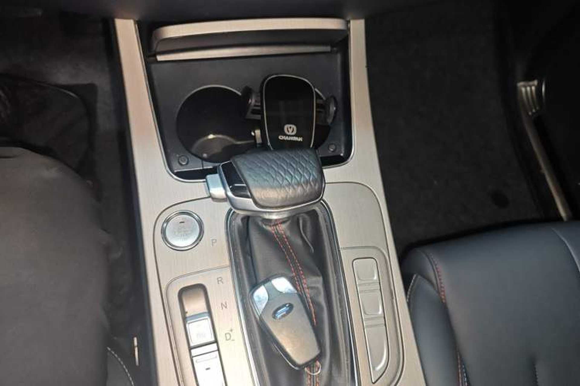 Used CHANGAN OSHAN X7 2021 1.5T Automatic Luxury Version Gear Lever