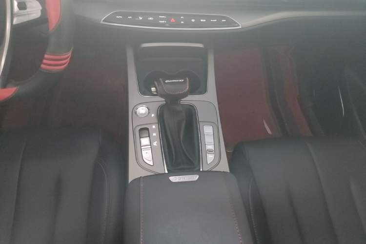 Used CHANGAN OSHAN X7 2021 1.5T Automatic Geeker Edition Gear Lever
