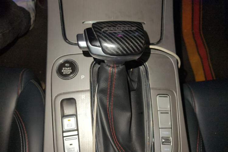 Used CHANGAN OSHAN X7 2021 1.5T Automatic Luxury Model Gear Lever