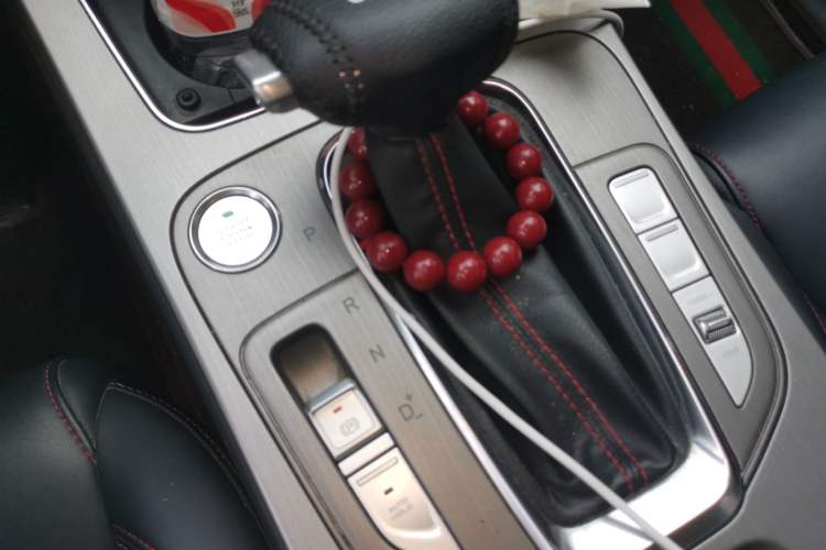 Used CHANGAN OSHAN X7 2021 1.5T Automatic Luxury Model Gear Lever