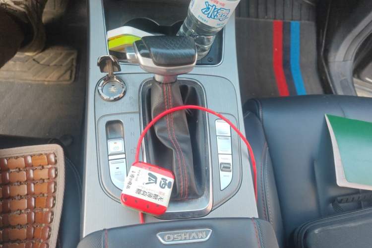 Used CHANGAN OSHAN X7 2021 1.5T Automatic Luxury Model Gear Lever