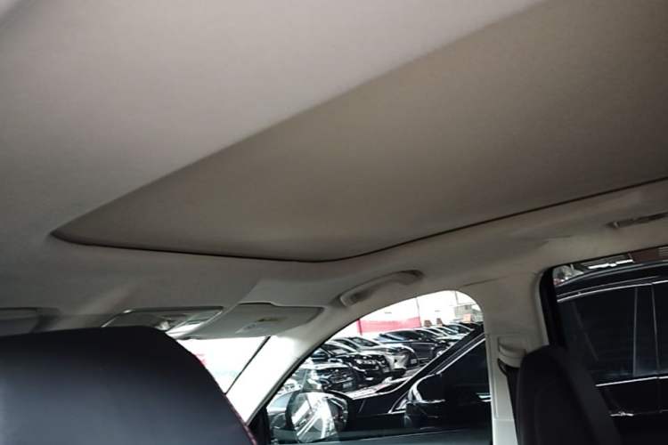 Used CHANGAN OSHAN X7 2021 1.5T Automatic Luxury Model Headliner