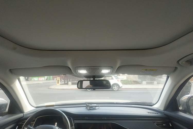 Used CHANGAN OSHAN X7 2021 1.5T Space Freedom Edition with Automatic Parking and Facial Recognition Headliner