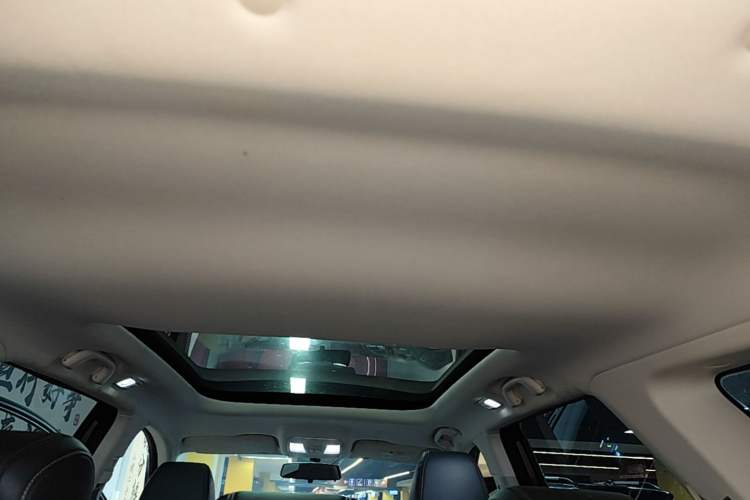 Used CHANGAN OSHAN X7 2021 1.5T Automatic Luxury Version Headliner