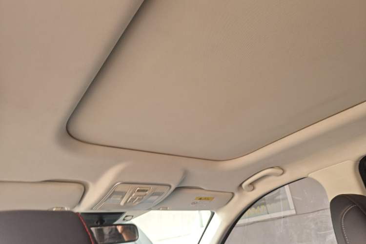 Used CHANGAN OSHAN X7 2021 1.5T Automatic Luxury Model Headliner