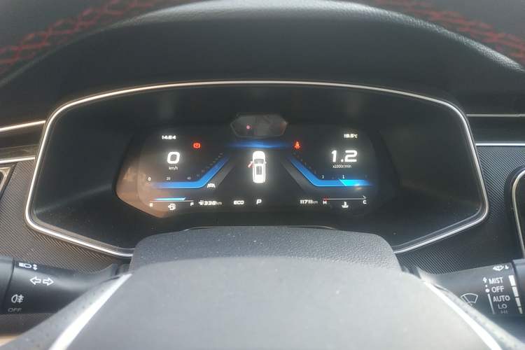 Used CHANGAN OSHAN X7 2021 1.5T Space Freedom Edition with Automatic Parking and Facial Recognition Instrument Cluster