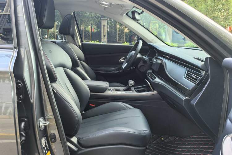 Used CHANGAN OSHAN X7 2021 1.5T Automatic Luxury Model Interior 7