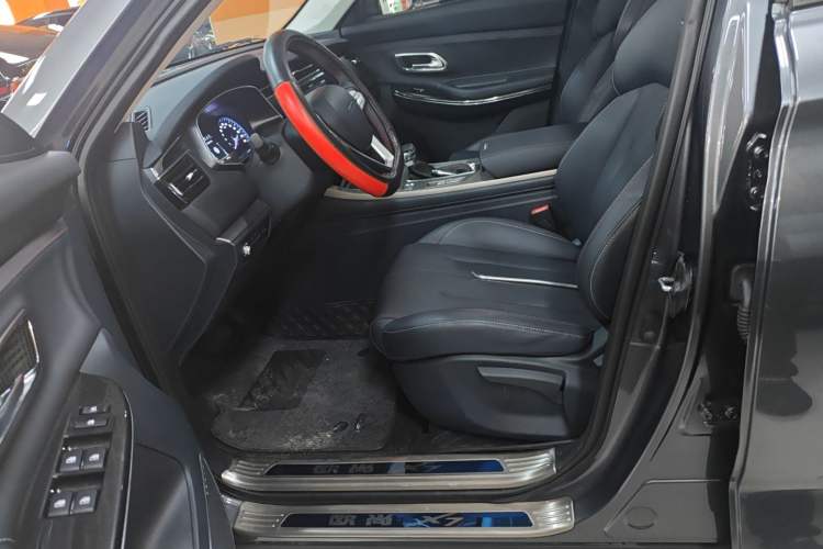Used CHANGAN OSHAN X7 2021 1.5T Automatic Luxury Version Left Front Seat