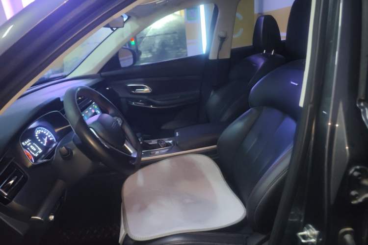 Used CHANGAN OSHAN X7 2021 1.5T Automatic Luxury Version Left Front Seat