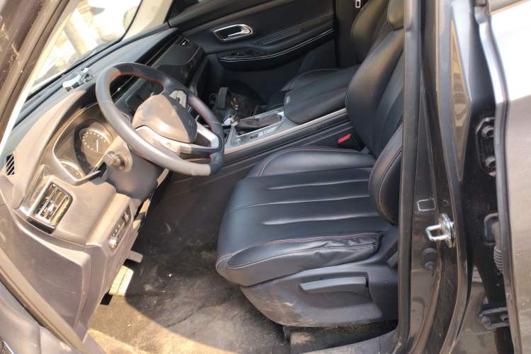 Used CHANGAN OSHAN X7 2021 1.5T Automatic Luxury Version Left Front Seat