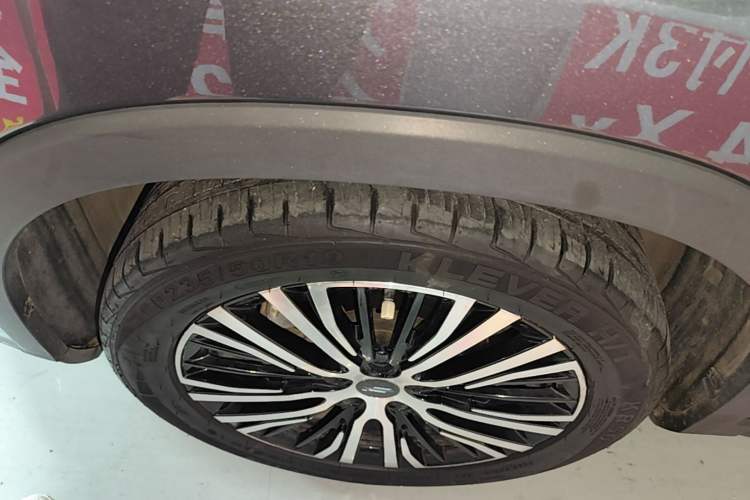 Used CHANGAN OSHAN X7 2021 1.5T Automatic Luxury Version Left Front Wheel Hub
