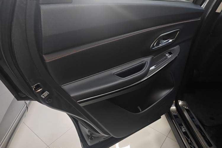 Used CHANGAN OSHAN X7 2021 1.5T Automatic Luxury Version Left Rear Door Interior