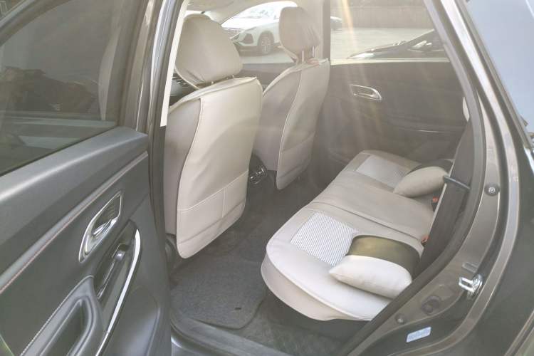Used CHANGAN OSHAN X7 2021 1.5T Manual Luxury Version Left Rear Seat