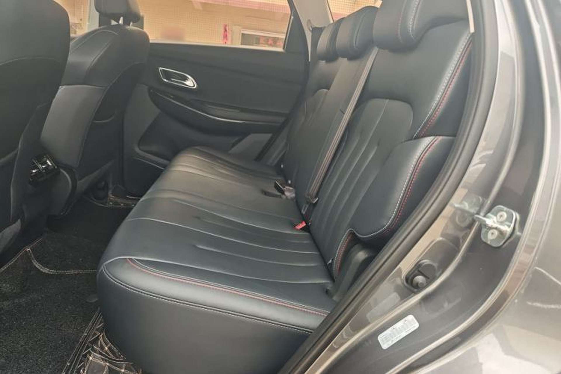 Used CHANGAN OSHAN X7 2021 1.5T Automatic Luxury Model Left Rear Seat