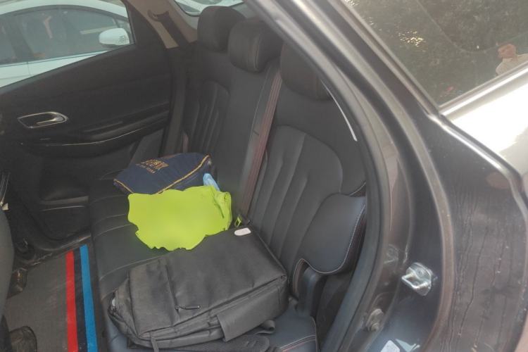 Used CHANGAN OSHAN X7 2021 1.5T Automatic Luxury Model Left Rear Seat
