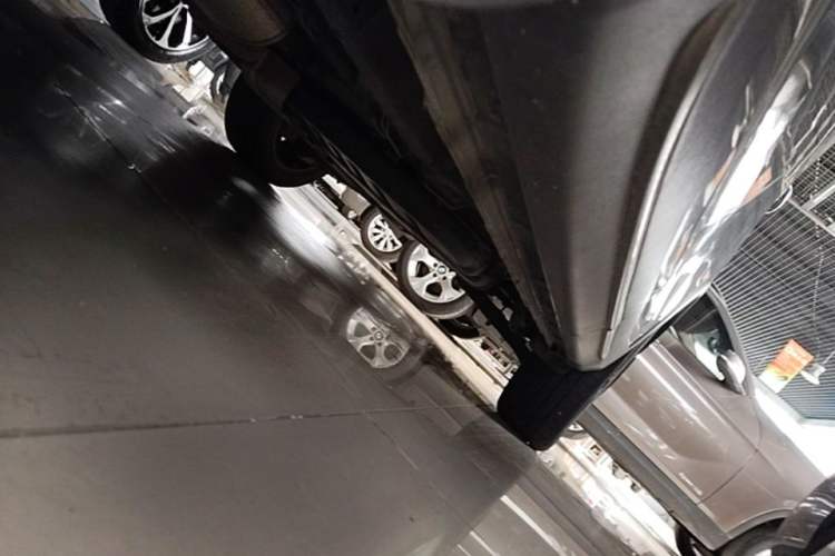 Used CHANGAN OSHAN X7 2021 1.5T Automatic Luxury Model Left Side Sill
