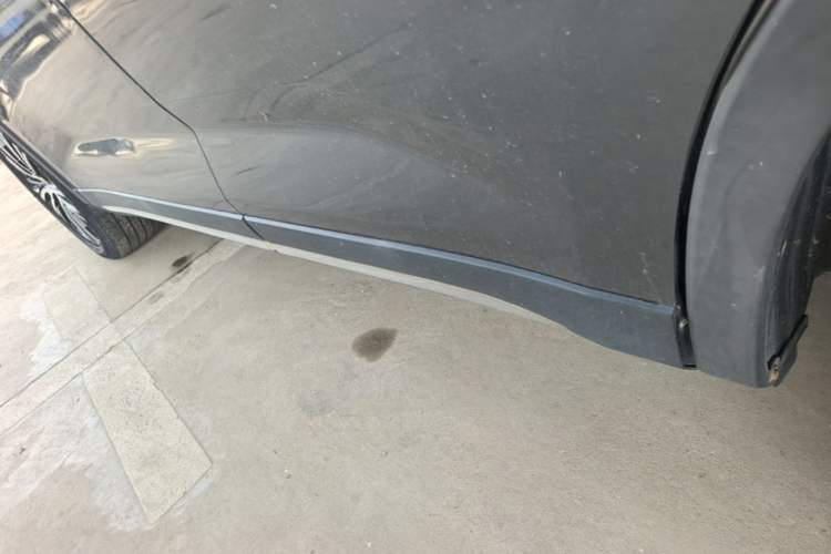 Used CHANGAN OSHAN X7 2021 1.5T Automatic Luxury Model Left Side Sill