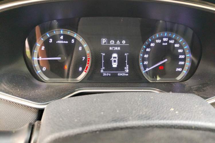 Used CHANGAN OSHAN X7 2021 1.5T Automatic Luxury Version Odometer Close Up