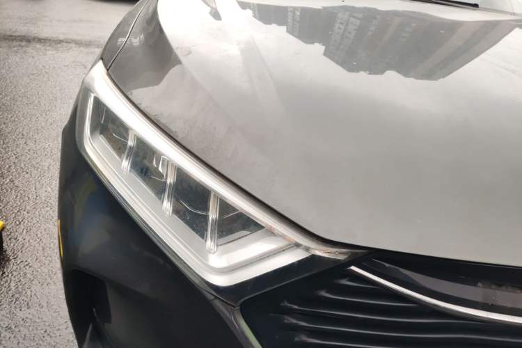 Used CHANGAN OSHAN X7 2021 1.5T Automatic Luxury Version Right Front Headlight