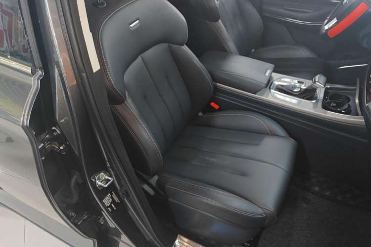 Used CHANGAN OSHAN X7 2021 1.5T Automatic Luxury Version Right Front Seat