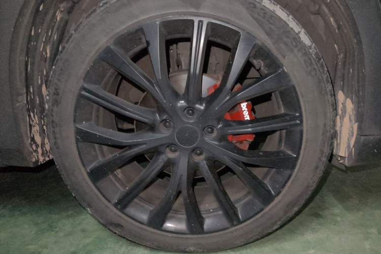 Used CHANGAN OSHAN X7 2021 1.5T Automatic Luxury Model Right Front Wheel Hub