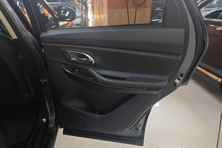 Used CHANGAN OSHAN X7 2021 1.5T Automatic Luxury Version Right Rear Door Interior