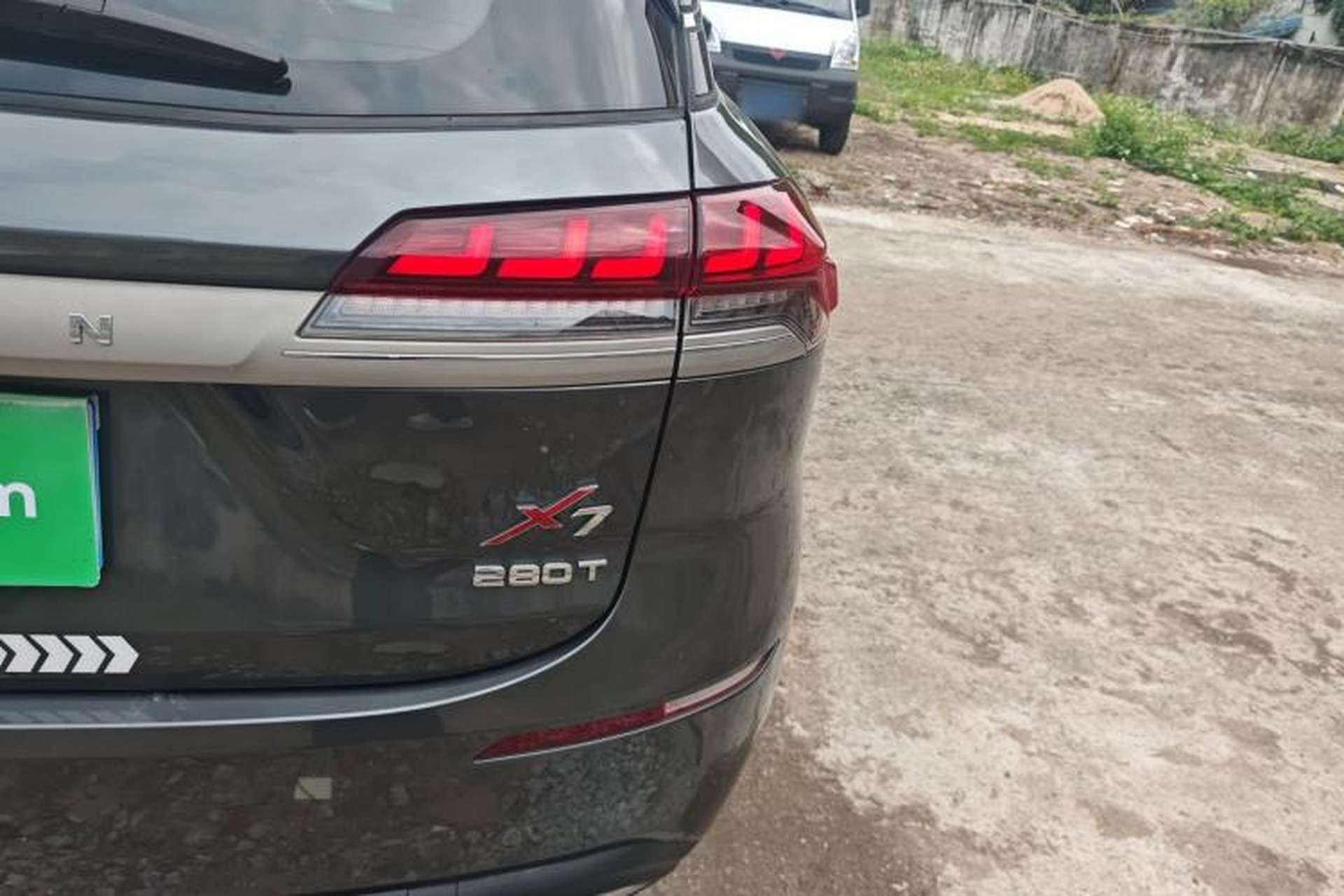 Used CHANGAN OSHAN X7 2021 1.5T Automatic Luxury Model Right Rear Taillight
