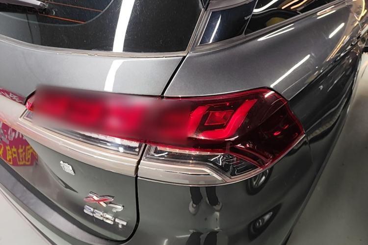 Used CHANGAN OSHAN X7 2021 1.5T Automatic Luxury Version Right Rear Taillight