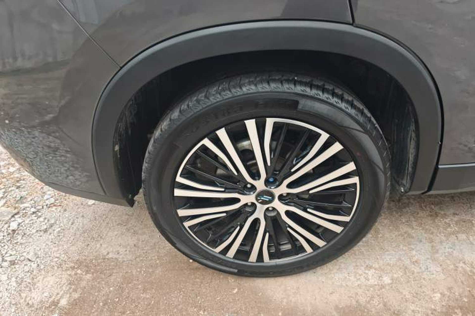 Used CHANGAN OSHAN X7 2021 1.5T Automatic Luxury Model Right Rear Wheel Hub