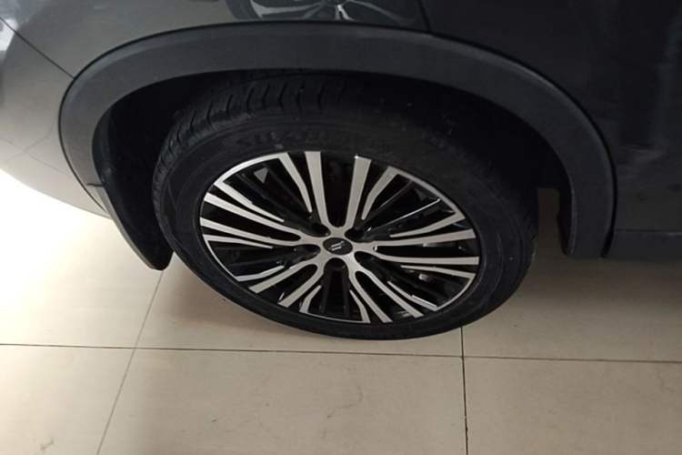 Used CHANGAN OSHAN X7 2021 1.5T Automatic Luxury Model Right Rear Wheel Hub