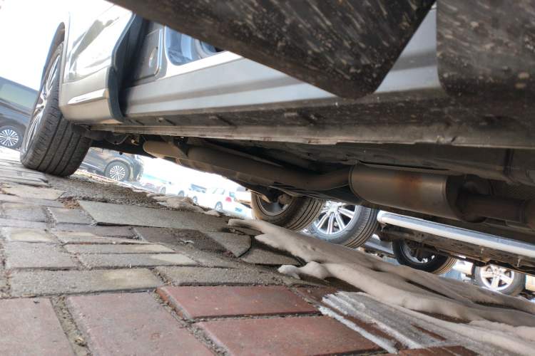 Used CHANGAN OSHAN X7 2021 1.5T Automatic Luxury Version Right Side Sill